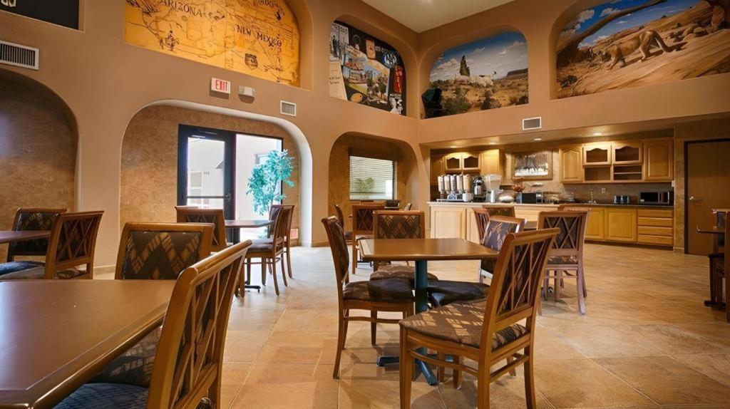 Best Western Territorial Inn And Suites Bloomfield Buitenkant foto