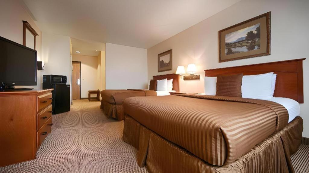 Best Western Territorial Inn And Suites Bloomfield Buitenkant foto