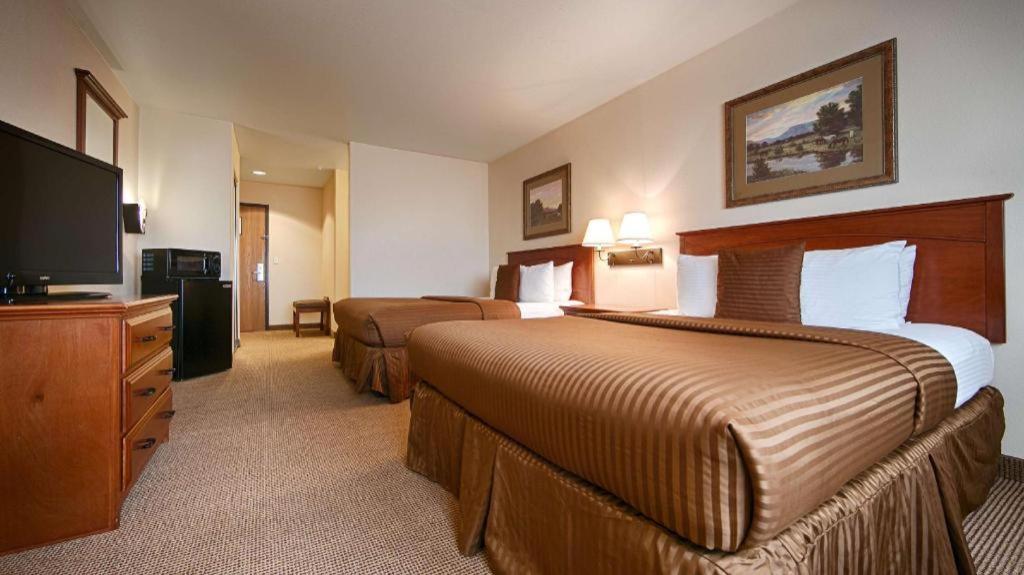 Best Western Territorial Inn And Suites Bloomfield Buitenkant foto